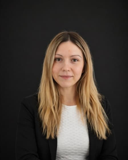 Tina Pongračič portret